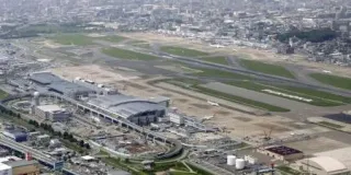 日航機、福岡空港で停止線越え　離陸機が急ブレーキ、国交省調査