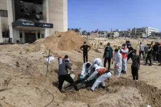 ガザ病院の地中から310人遺体　「集団墓地」か、捜査要求