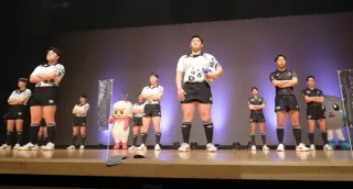 遠軽高ラグビー・黒曜石ロゴ 地域振興のシンボルに 土産品などに使用想定