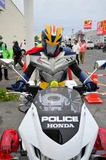 道警旭本の交通安全ヒーロー健在　数年ぶり催しに登場