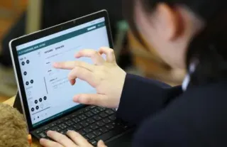 全国学力テスト始まる 中学理科、初のオンライン