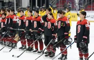 日本は無得点で初黒星も8強決定 アイスホッケー女子の世界選手権