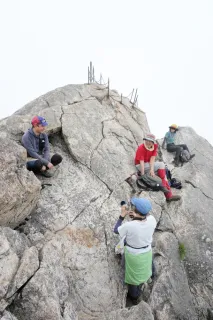 十勝に夏の登山シーズン到来 例年より気温高く雪解け 専門家、ヒグマなどに注意呼びかけ