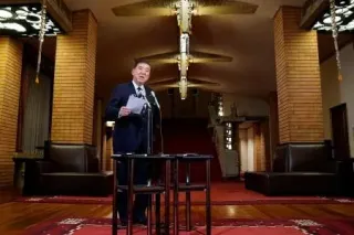 首相、関税撤廃要求は不変　トランプ氏と電話会談