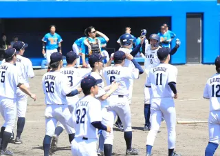 社会人野球「江別ブルーインズ」　移転後初の公式戦勝利　