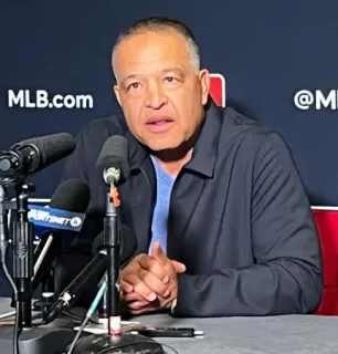 大谷のWBC「二刀流」に慎重 ドジャースGMや監督