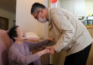 もう一度話したい~認知症の母の記録~㉑ 侮れない施設選び 経験豊かな人は?