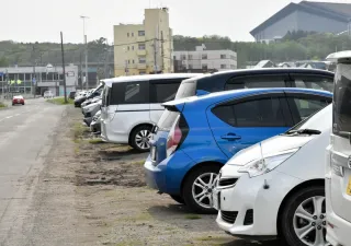 「誰にも迷惑かけてない」エスコン迷惑駐車　輪厚川河川敷にも50台超　開発局、痛んだ芝生張り替えへ