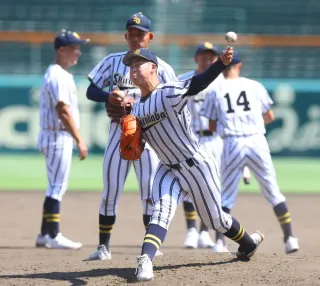 【写真11枚】札幌日大高と白樺、初戦へ万全 甲子園で公式練習