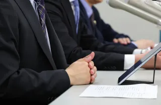 女児タイヤ直撃事故　被害女児の介護費用は数億円か　加害車両は任意保険に未加入　償う約束「行動で示して」＜傍聴記～法廷から＞