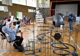 幌加内・政和アートフェス15年 廃校に作品数千点