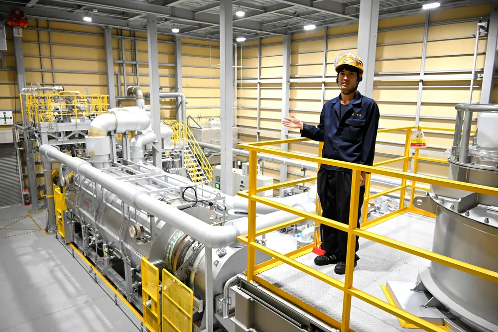 水素とカーボンナノチューブ CO2出さずに生成 豊富で実証試験、天然