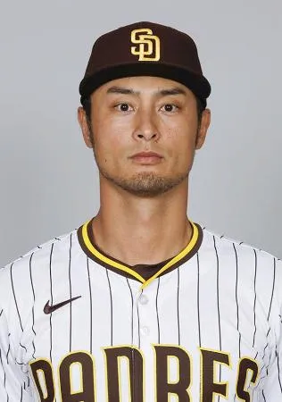 北海道新聞　道新スポーツ　ノベルティー　ダルビッシュ ダルビッシュ、投げる動画投稿 キャッチボール再開を報告：北海道新聞