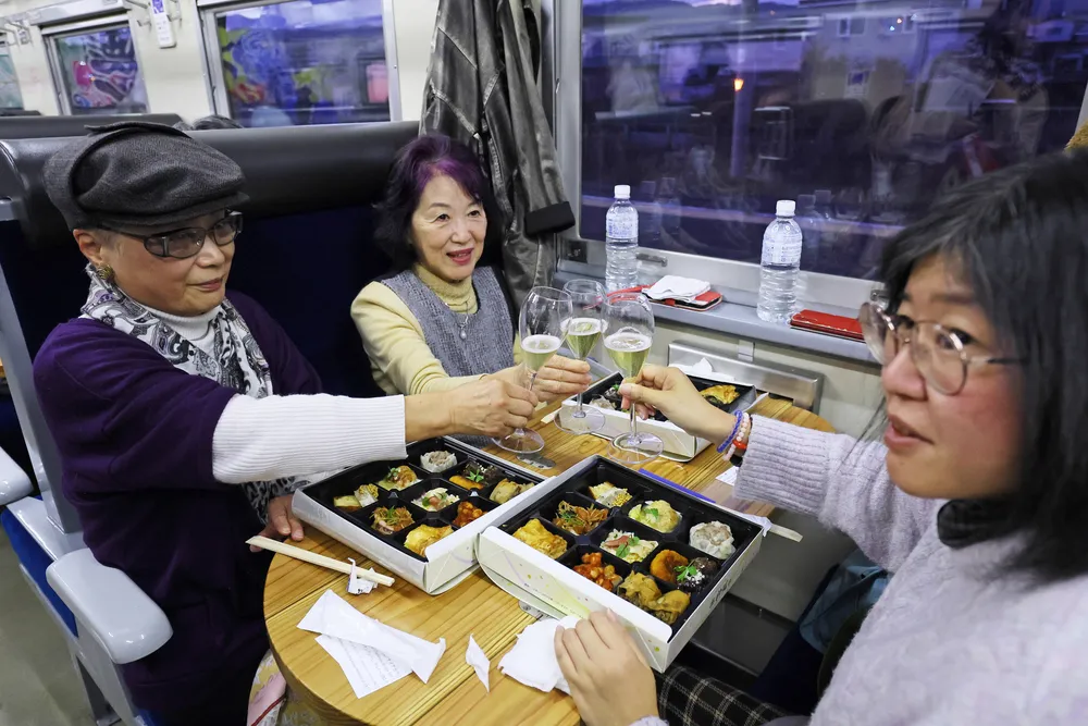 道南の美味に乾杯！　いさりび鉄道で「ビストロながまれ号」運行