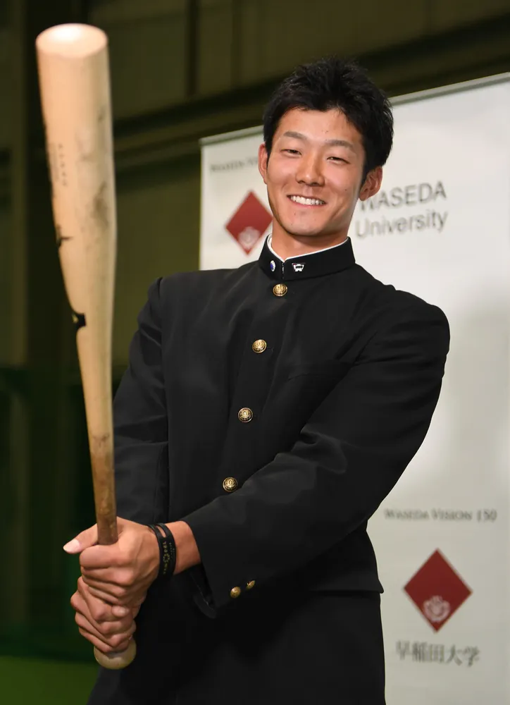 西武移籍が決まった日本ハム石井一成 写真で振り返る9年間：北海道新聞