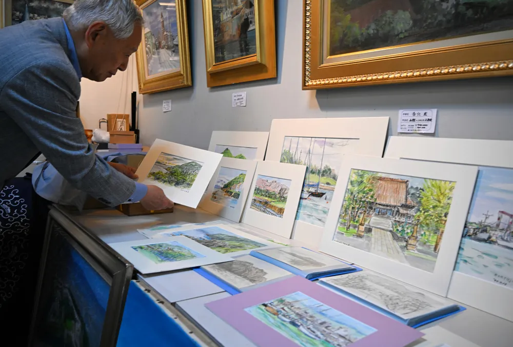 画家が描いた函館の街並み はこだてギャラリーで展示 希望者に故小川弥