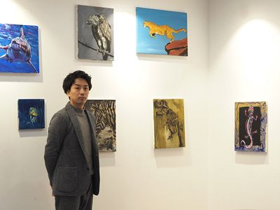障害のある子供とアーティストが
