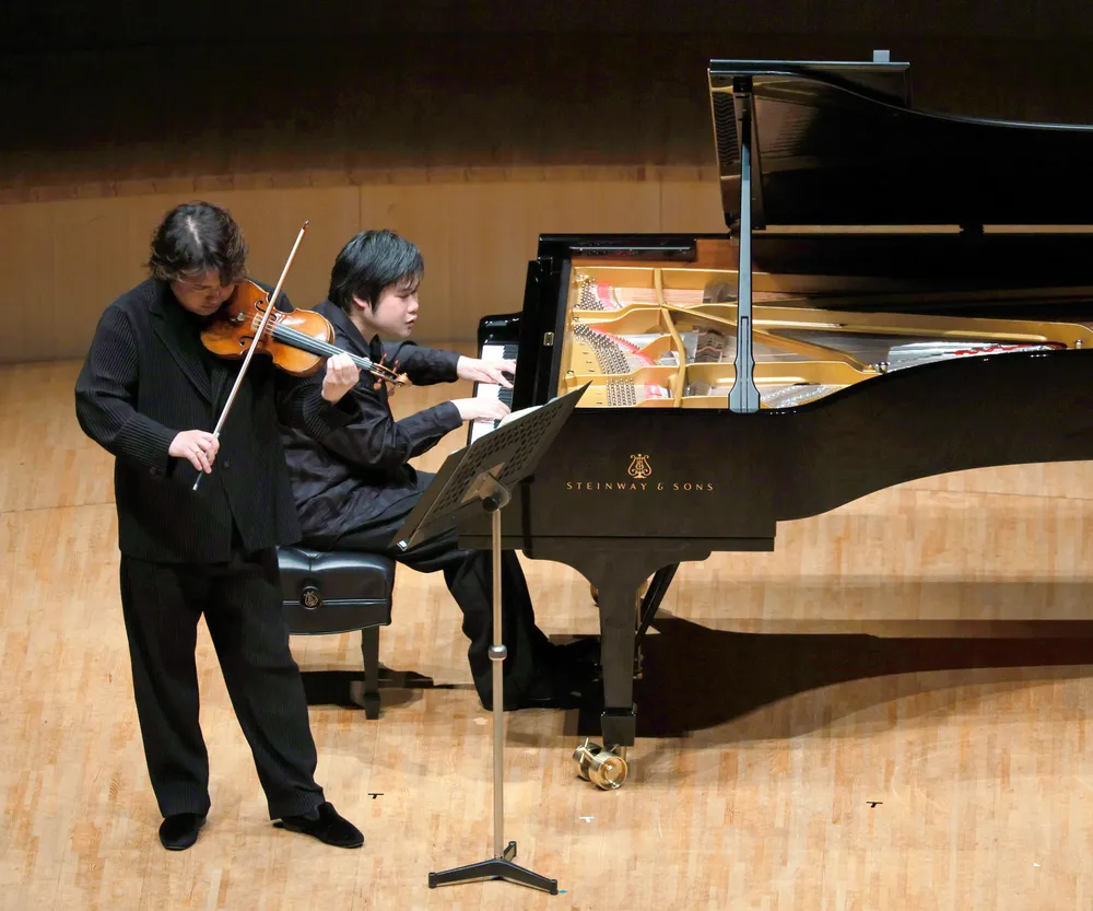 ＜音楽会＞辻井伸行＆ARKソロイスツ　音楽家入れ替わり多彩な合奏