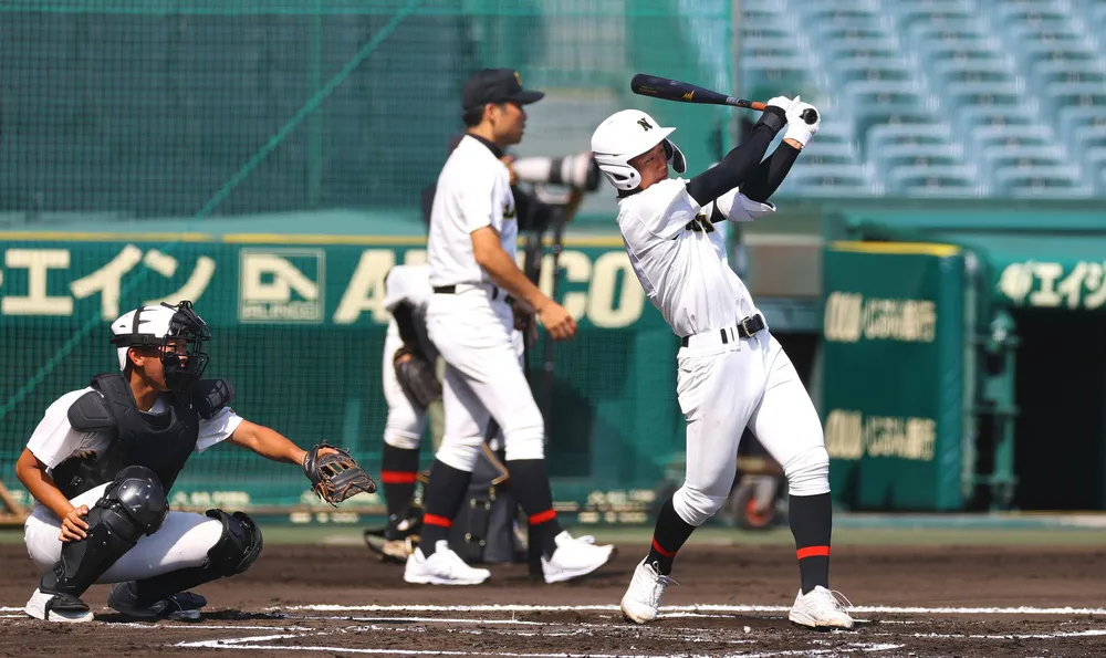 白樺と札幌日大高が公式練習　夏の甲子園