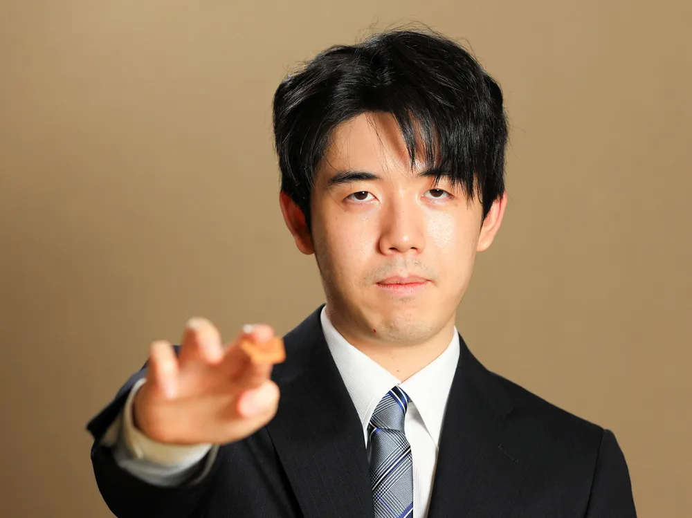 将棋・第67期王位戦7月4日開幕 藤井聡太王位がV7か、伊藤匠二冠が奪取