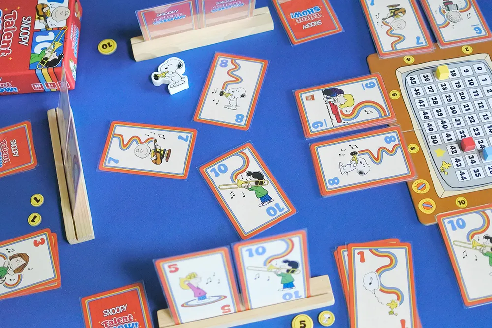 ＜今日もボドゲで遊んでマス！＞ vol.118　スヌーピーと一緒に〝カード〟でショーを盛り上げよう「スヌーピー：タレント・ショー！」