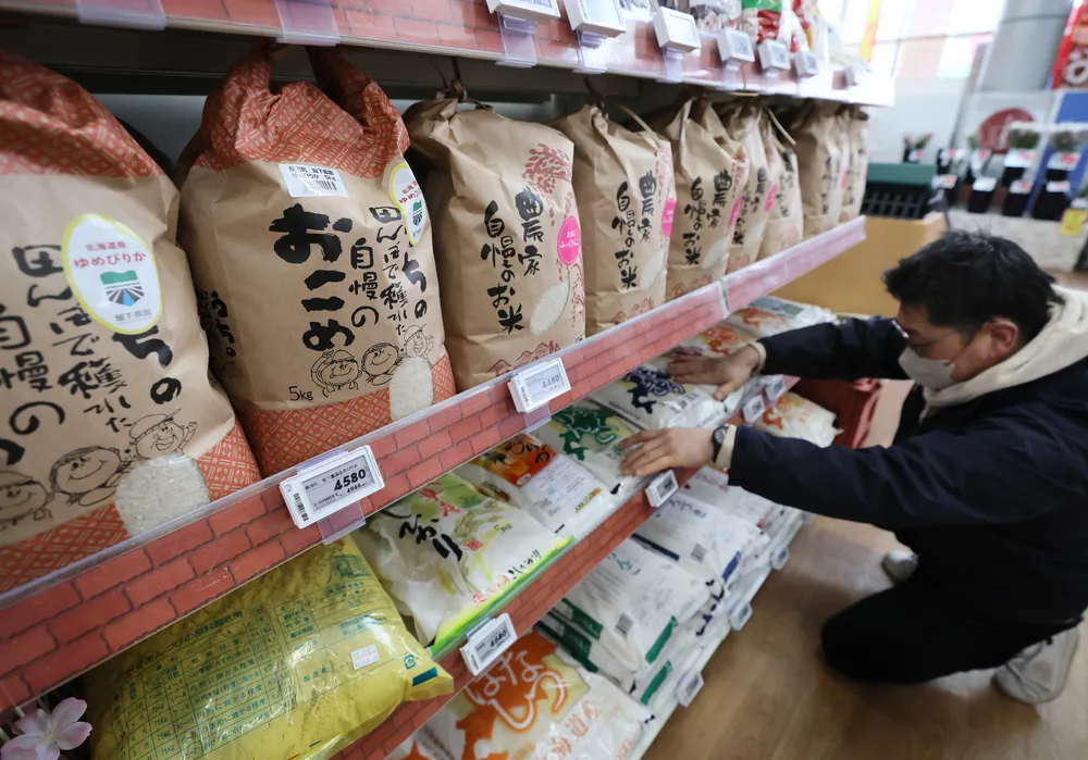 備蓄米制度見直し進む　民間にも義務づけ方針　コメ輸出拡大路線は継続