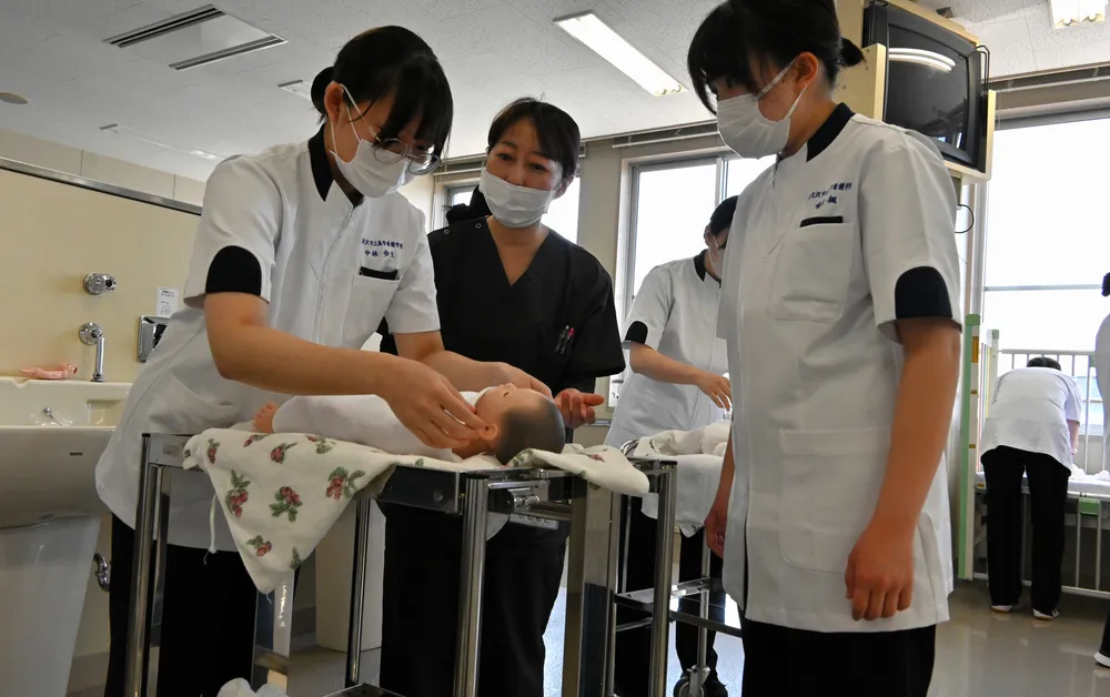 看護受験SUCCESS　5冊セット　岩見沢市立高等看護学院 岩見沢市立高看50周年 1500人輩出、地域医療担う＜そらち探訪