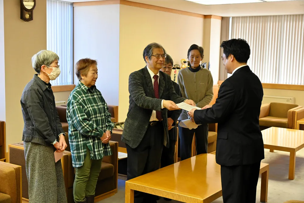 カジノ視察予算の撤回を 苫小牧の市民団体、市長に要請