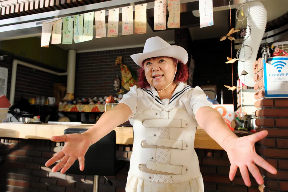 <まち 人>砂川発 森くまこさん ごはん&カフェ「なんもなんも」店主
