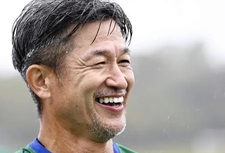 カズが最年長出場記録更新 58歳、3試合連続でプレー：北海道新聞デジタル