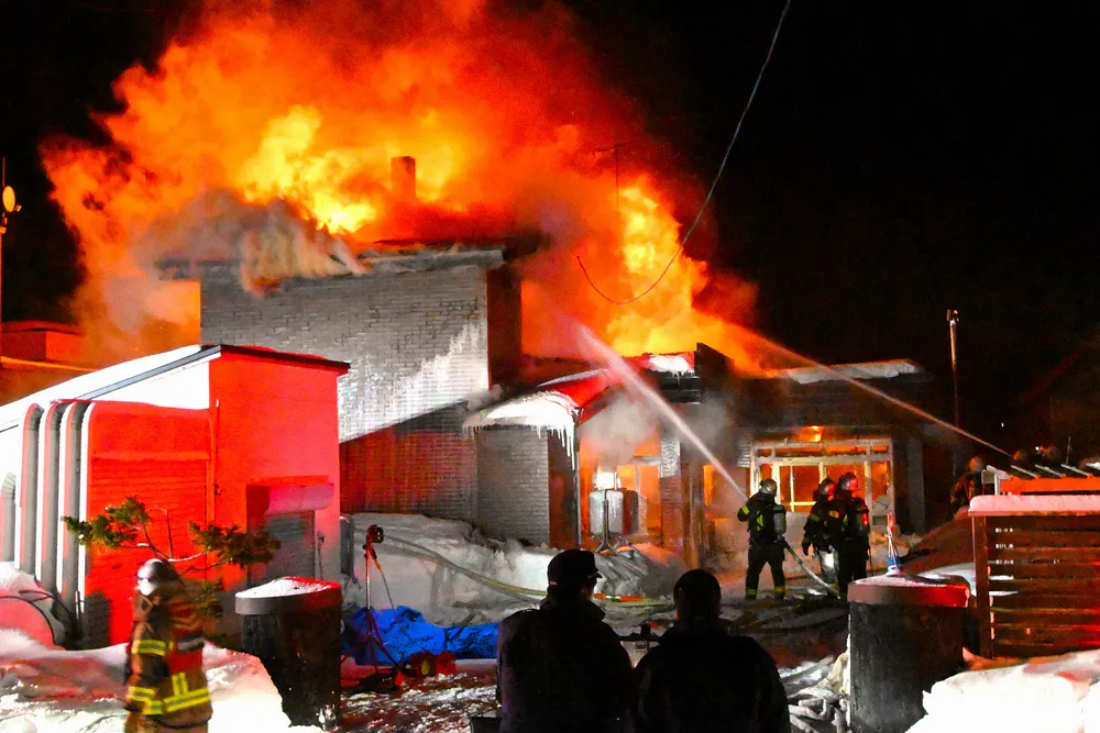 江別の民家から出火　女性遺体見つかる