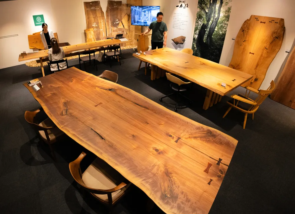 木材の欠点は個性 カンディハウスの家具「一本技」、10年で売り上げ1.8