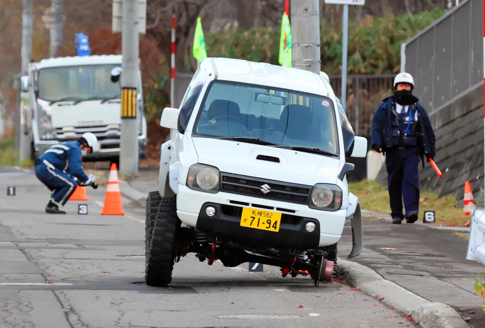 タイヤ直撃事故で執行猶予中の男、無免許運転疑いで逮捕　札幌西署