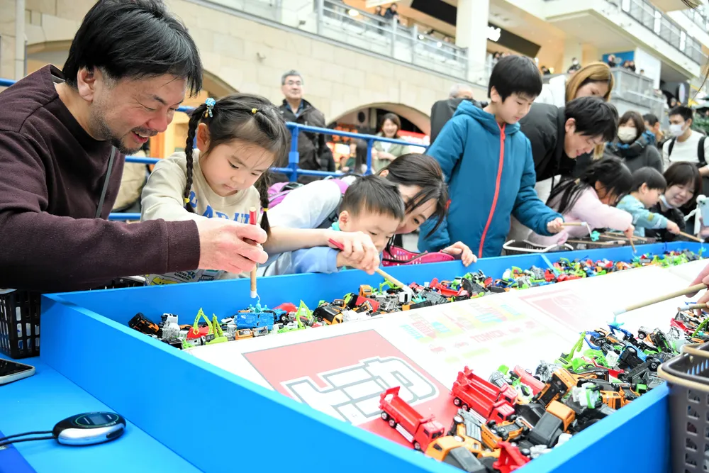 トミカだらけ！ワクワク加速 サッポロファクトリーで催し 「釣り」や