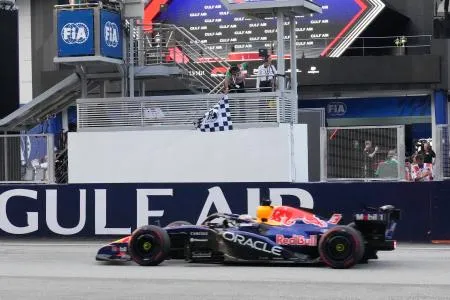 フェルスタッペンが優勝 F1のバーレーンGP：北海道新聞デジタル