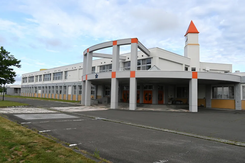 北海道の学校と地域社会: 農村小規模校の学校開放と地域教育構造 岩見沢の北村小と北村中が統合 2027年4月に義務教育学校を開校へ