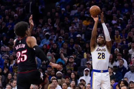 レーカーズ八村塁は17得点 NBA、セブンティシクサーズ戦：北海道新聞