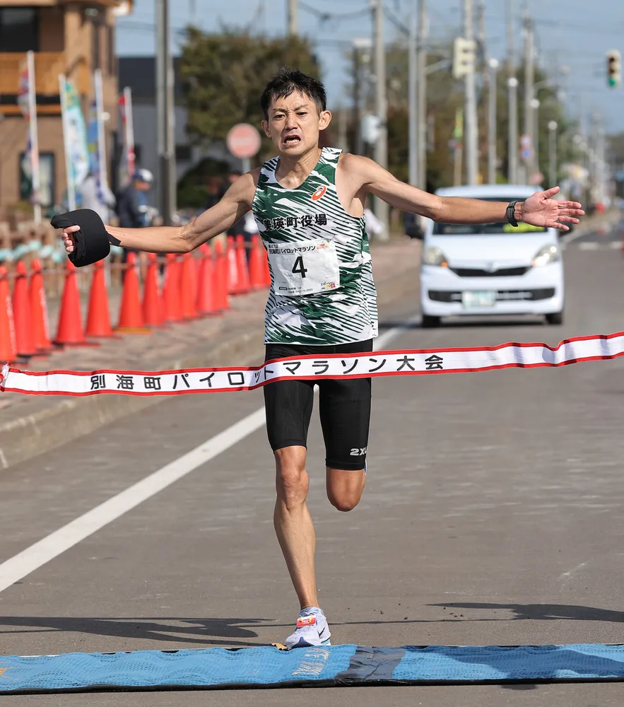 別海町パイロットマラソン 男子は田野、女子は国見が初V：北海道新聞