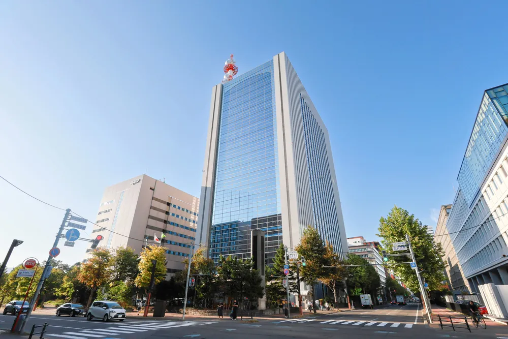 カラオケ店の個室ドア損壊疑い　千歳署の巡査部長を現行犯逮捕