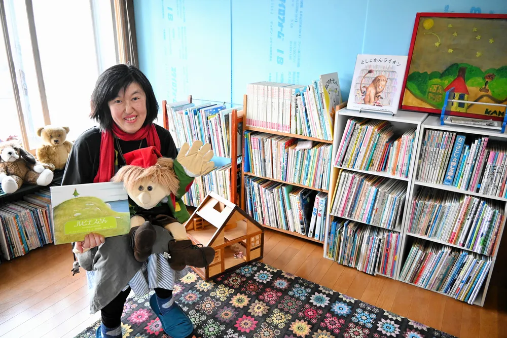 絵本や児童書1500冊楽しんで 食品店に「文庫」開設 小樽：北海道