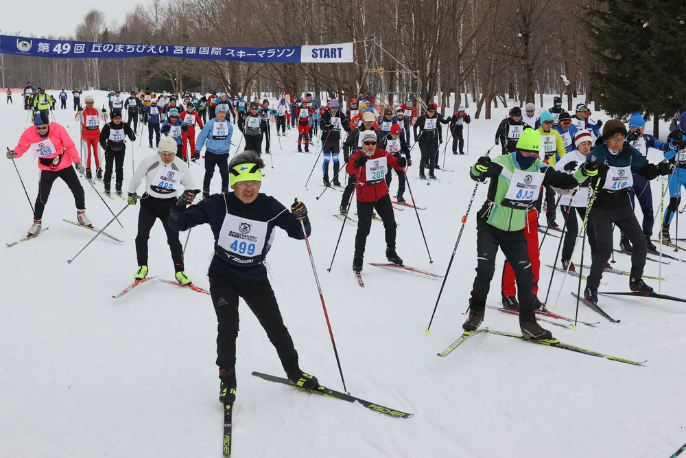 美瑛で宮様国際スキーマラソン　383人が白銀の丘陵滑走