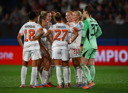 谷川萌々子は後半途中交代 サッカー女子CL開幕：北海道新聞デジタル