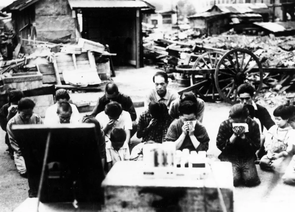朝日新聞　昭和20年8月16日　玉音放送　旧日本軍　阿南陸相自刃　原爆　天皇陛下 朝日新聞 昭和20年8月16日 玉音放送 旧日本軍 阿南陸相自刃 原爆