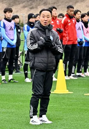 町田の黒田監督「気持ち新たに」 昨年12月けん責処分：北海道新聞デジタル