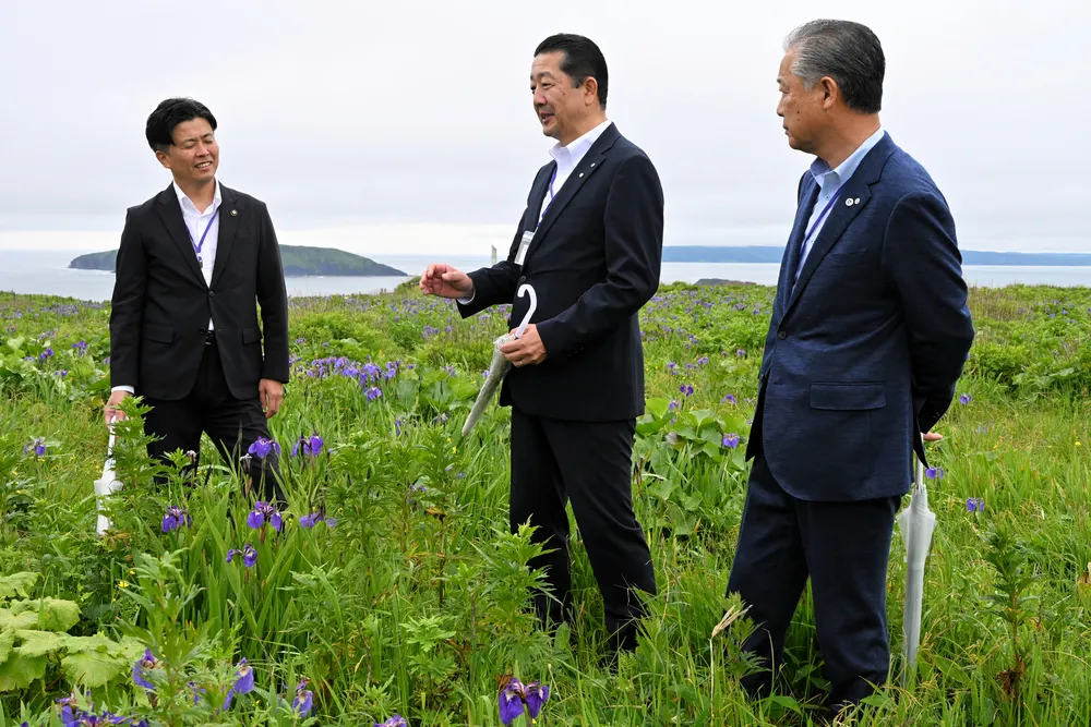 厚岸で11年ぶり「あやめサミット」 10市町、花活用のまちづくり議論
