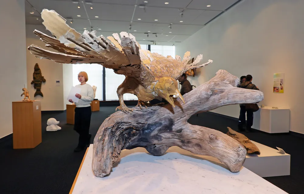 個性光る彫刻 美しさ追求 旭教大生が駅ギャラリーで作品展：北海道新聞