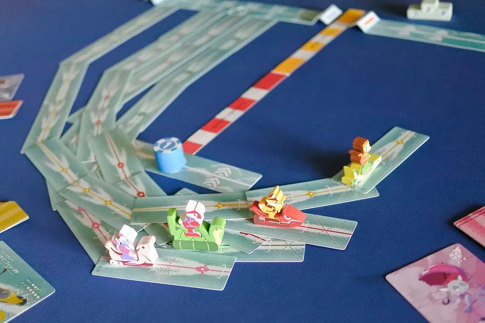 ＜今日もボドゲで遊んでマス！＞ vol.116　カードをつなげてコマを進める水上レースゲーム「トーネードスプラッシュ」