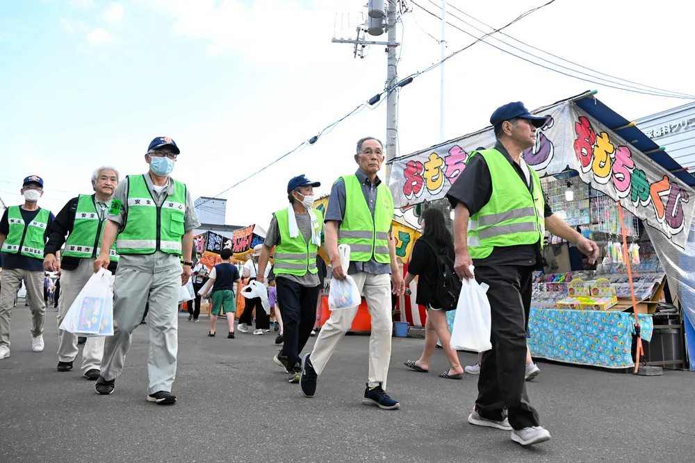 犯罪に巻き込まれないで 留萌市防犯協会が中心部パトロール：北海道新聞デジタル