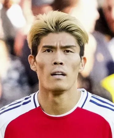 冨安健洋がアヤックス加入 アーセナル退団のDF：北海道新聞デジタル