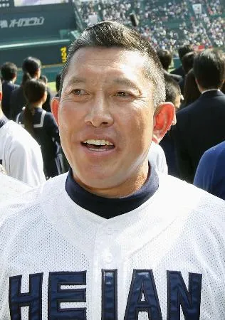 超歓迎 龍谷大平安、原田監督が自宅待機 部員への暴行、調査委設置 スポーツ・フィットネス